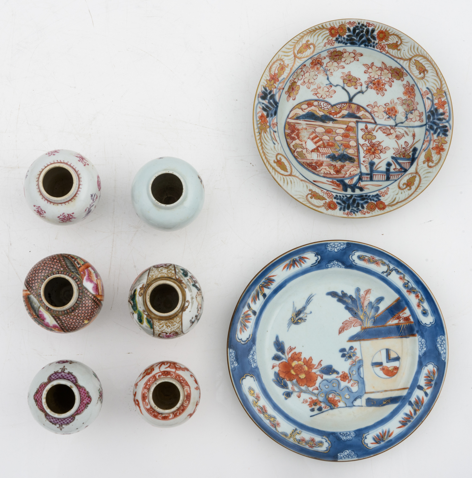 Six Chinese polychrome, iron red and famille rose tea caddies, decorated with flowers, figures and l - Image 6 of 7