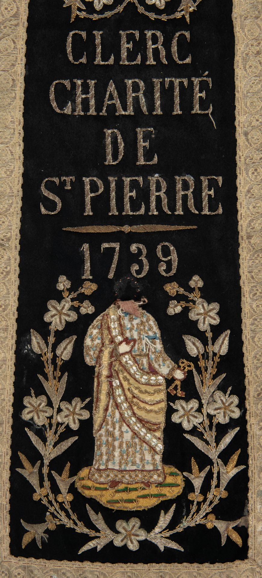 Five shoulder banners and a large procession banner of the "Charité de Saint Pierre", gold brocate a - Bild 8 aus 9