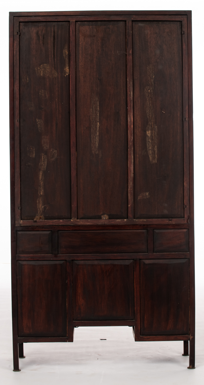 A fine Chinese rosewood display cabinet, decorated with richly carved openwork bandings and brass mo - Image 4 of 5