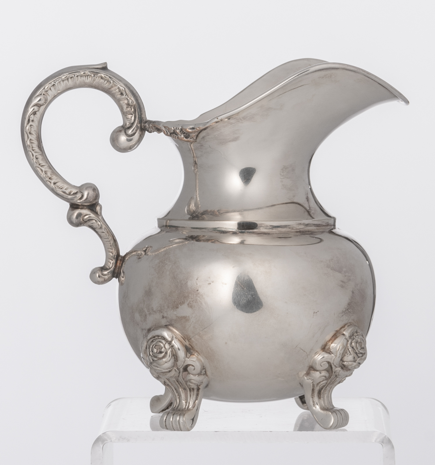 A silver plated five-piece coffee and tea set, decorated with flower-shaped knobs', probably German, - Image 18 of 27