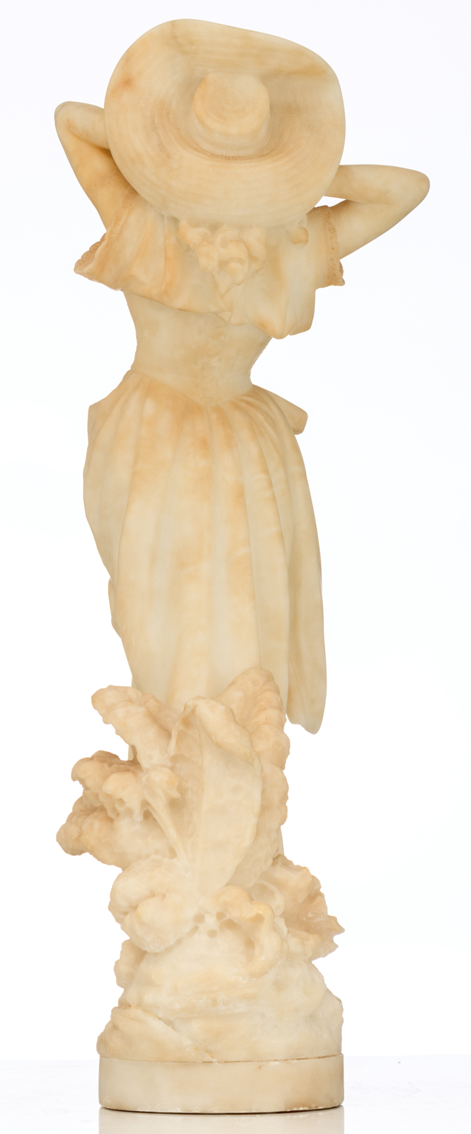 No visible signature, a beauty standing in a garden setting, alabaster, H 90 cm - Bild 3 aus 4