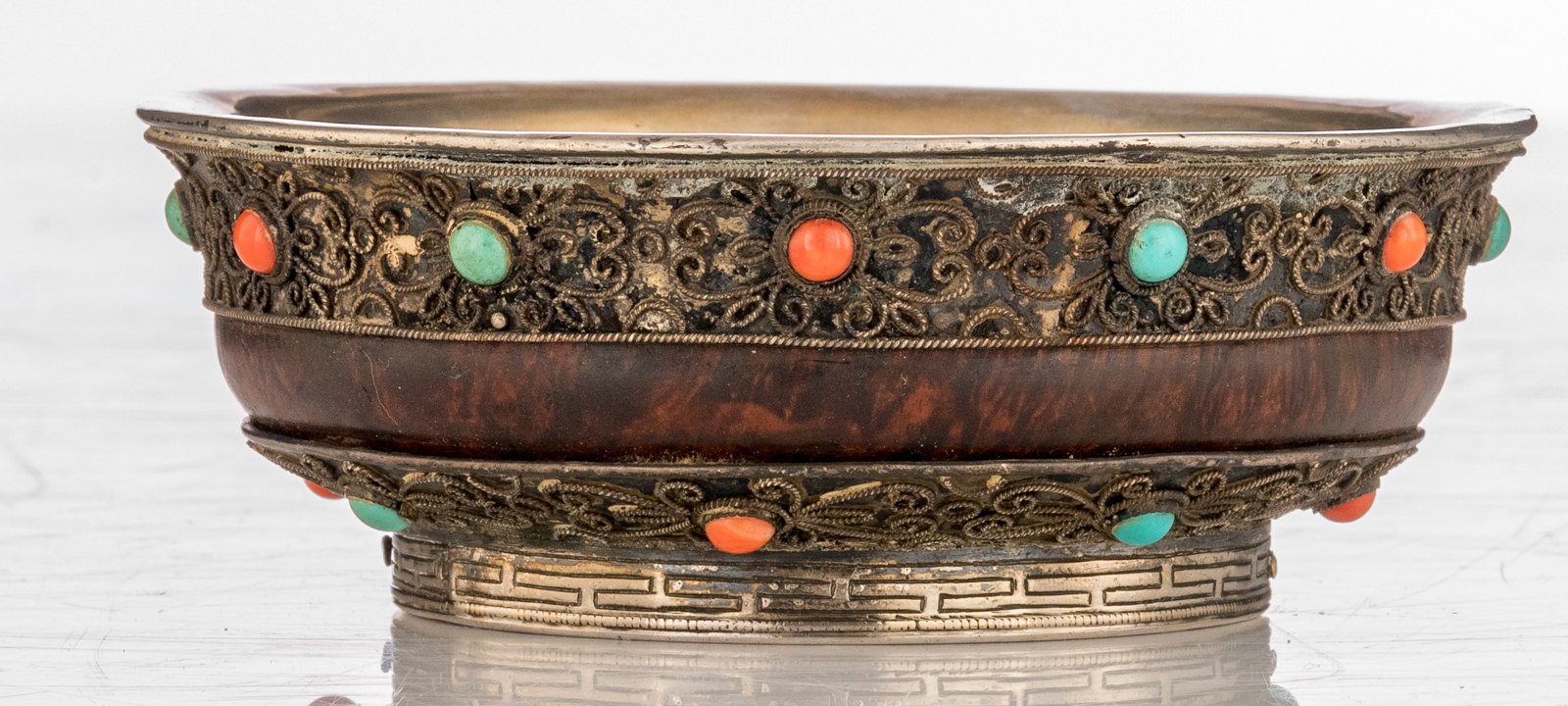 A Sino-Tibetan silver and wooden tsampa bowl, inlaid with coral and turquoise stones, the bottom rim - Image 4 of 7