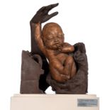 Dumortier J., 'En ook de bloemen werden geboeid...', a brown painted terracotta sculpture of a fetus