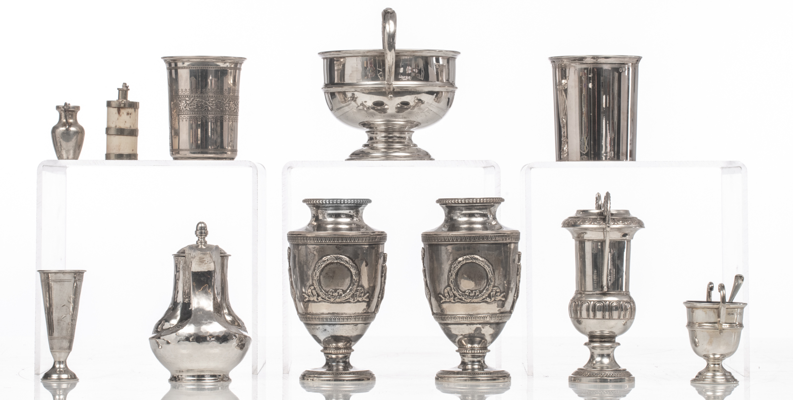 A collection of various silver items, most of them hallmarked, in total 40 pieces, total weight: abo - Image 3 of 33