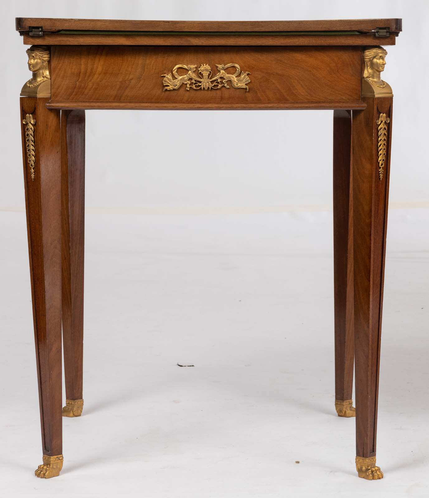 A fine French Empire style mahogany veneered folding playing table with gilt bronze mounts, brass in - Image 5 of 10