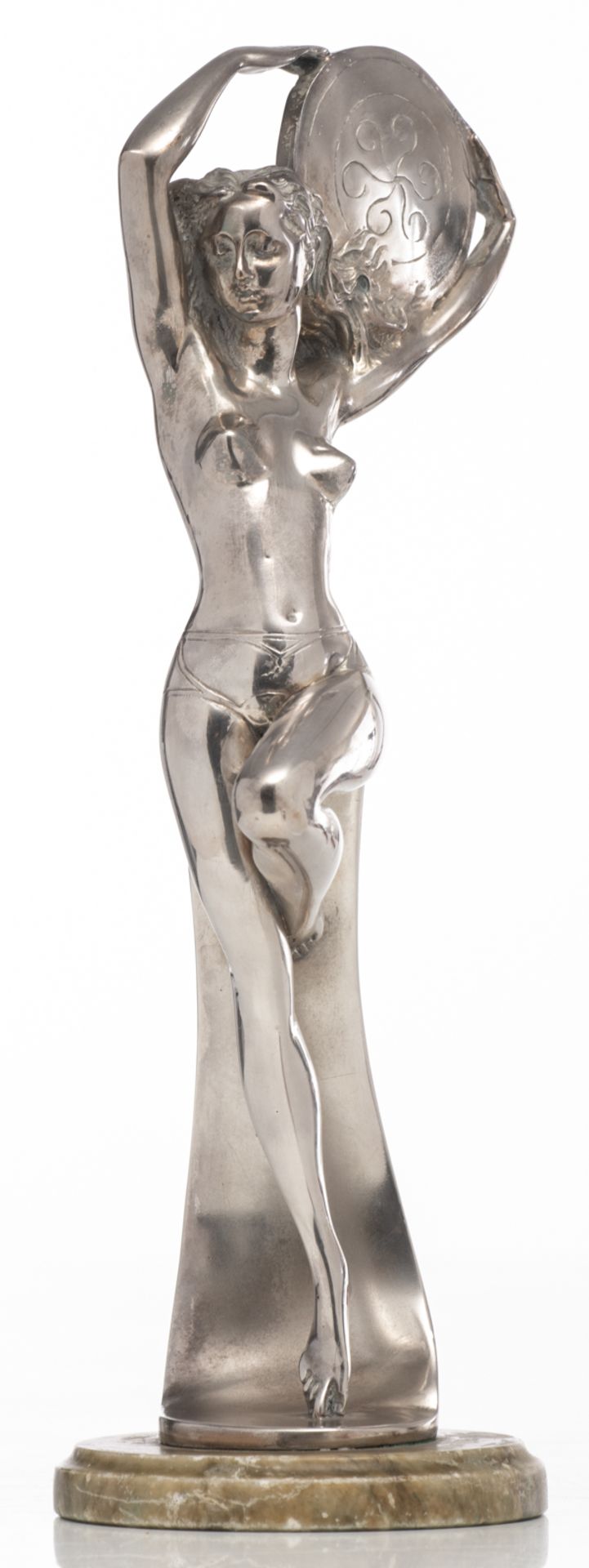 A probably Italian silver-plated Art Deco sculpture of a nude beauty holding a shield, indistinctly - Bild 5 aus 6