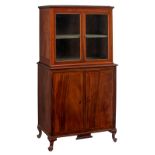 A Georgian style rosewood and mahogany display cabinet with cherry wood inlay, H 164 - W 82,5 - D 50