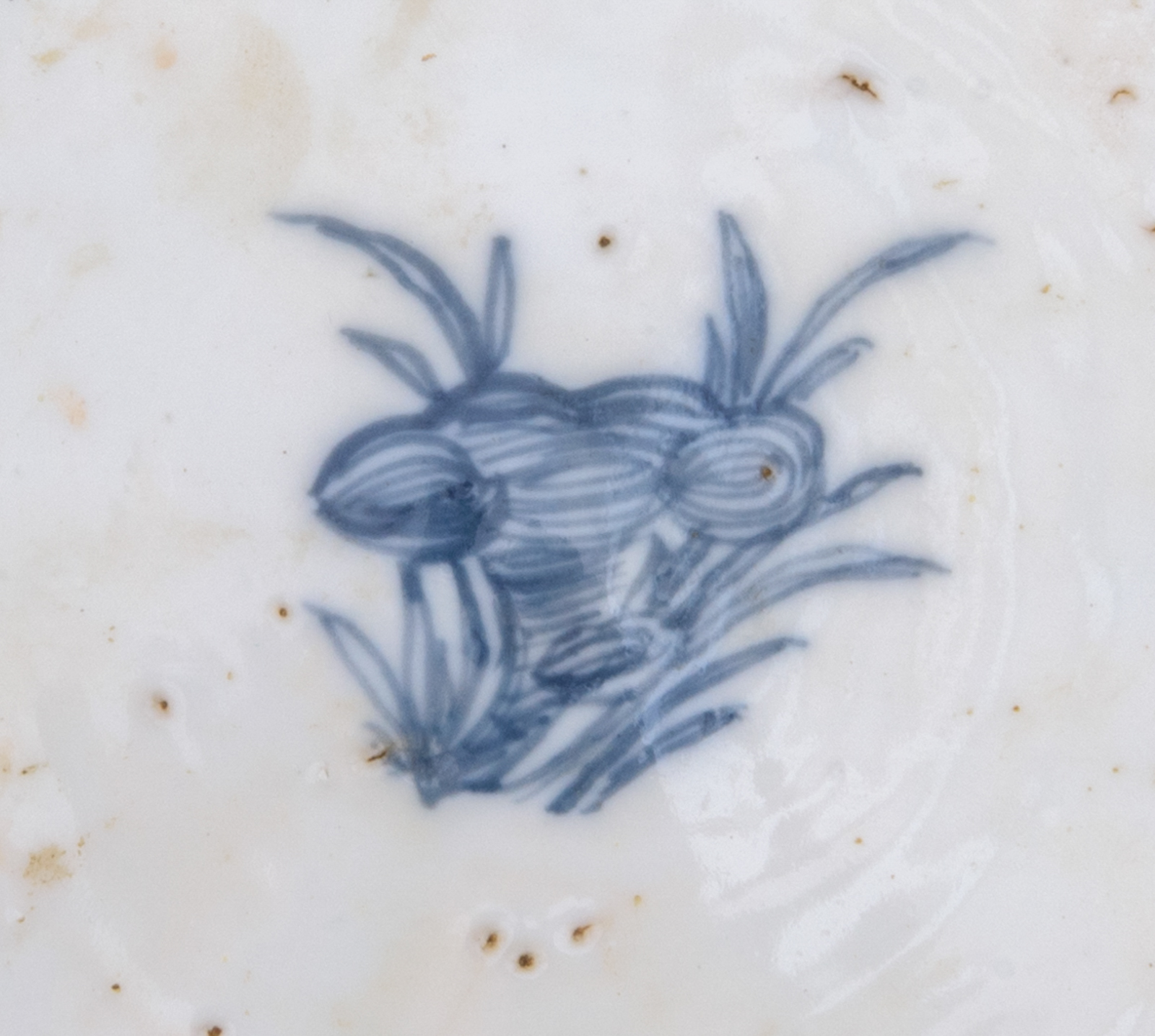 A Chinese blue and white tripod bowl, all-over decorated with figures in a mountainous river landsca - Image 8 of 8