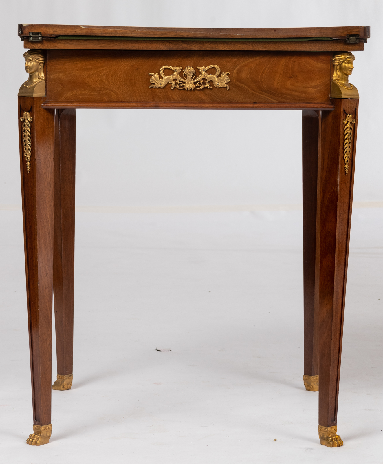 A fine French Empire style mahogany veneered folding playing table with gilt bronze mounts, brass in - Image 4 of 10