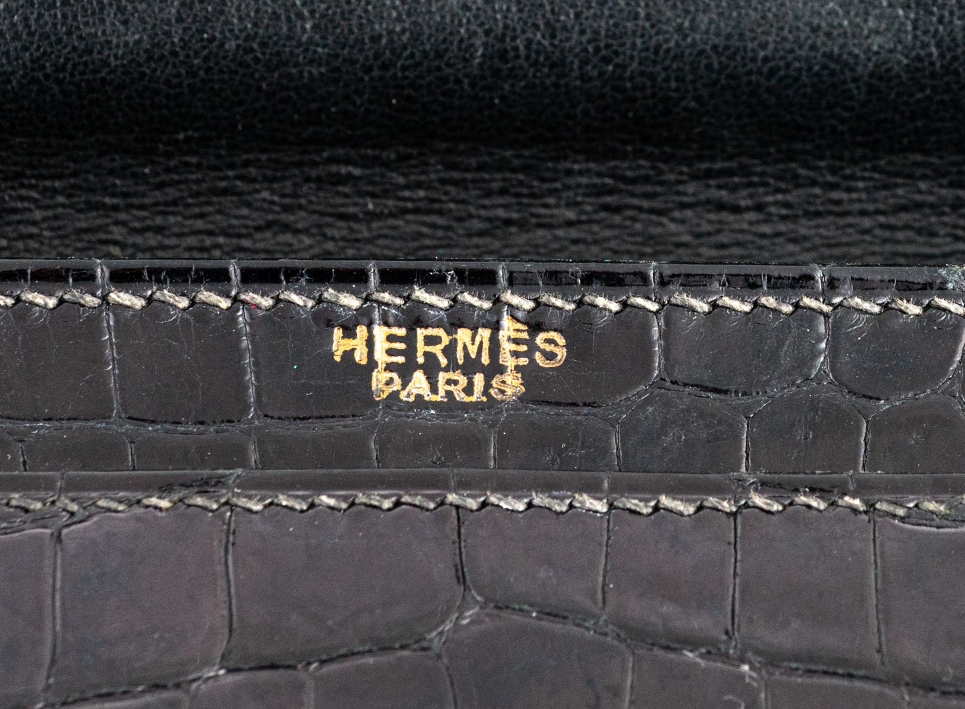 A Hermès 'Piano' handbag in black croco leather, H 14,5 x 27 cm - Image 6 of 8