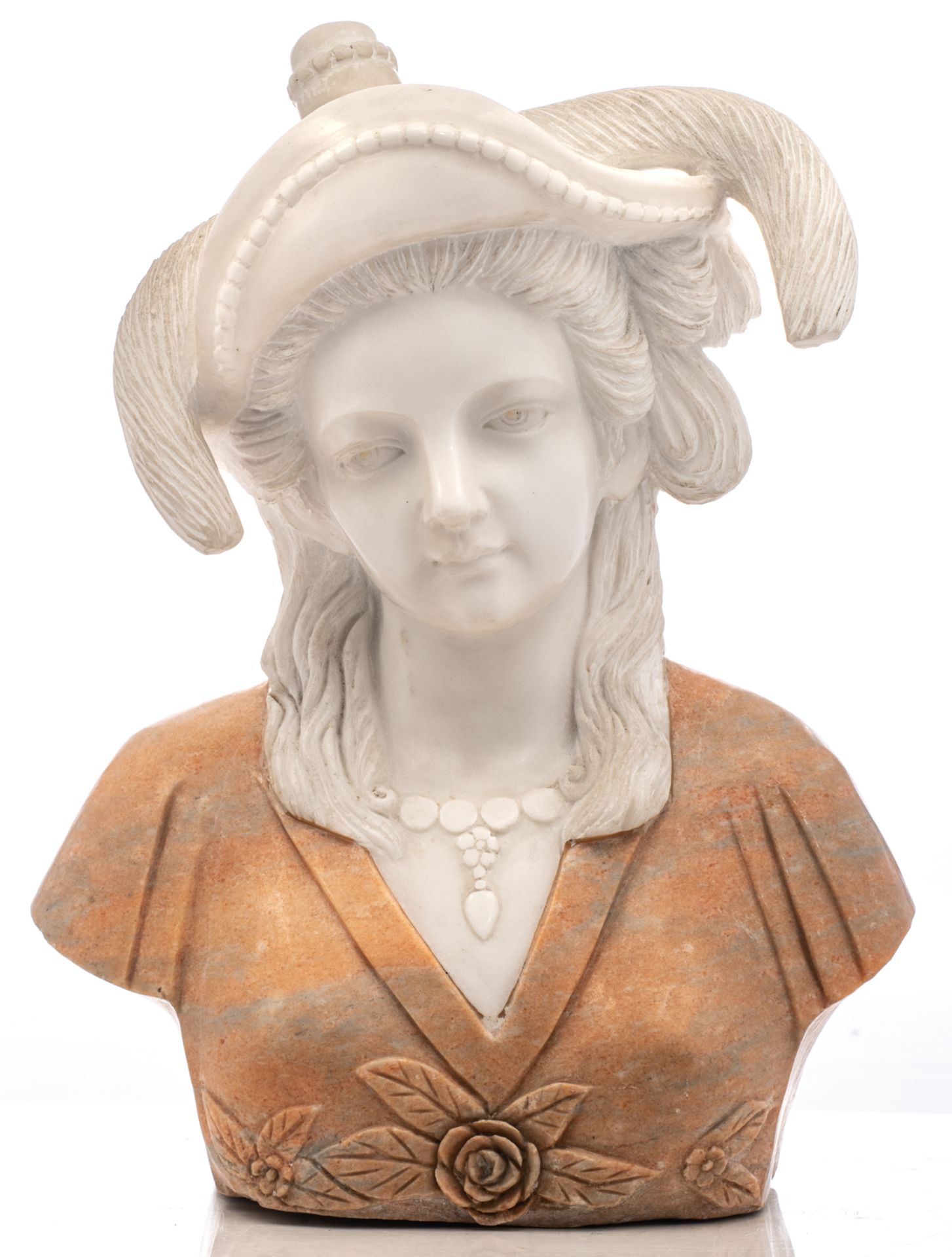 No visible signature, the bust of a beauty wearing a hat, Carrara and Rosso Verona marble, H 60 cm - Bild 2 aus 5