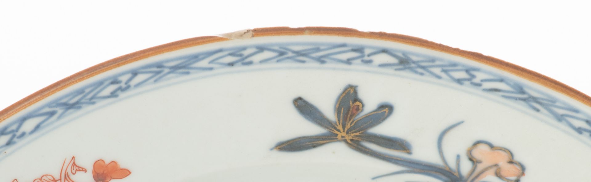 Eleven Chinese export porcelain dishes, floral decorated in Imari, famille rose, and underglaze blue - Bild 9 aus 11