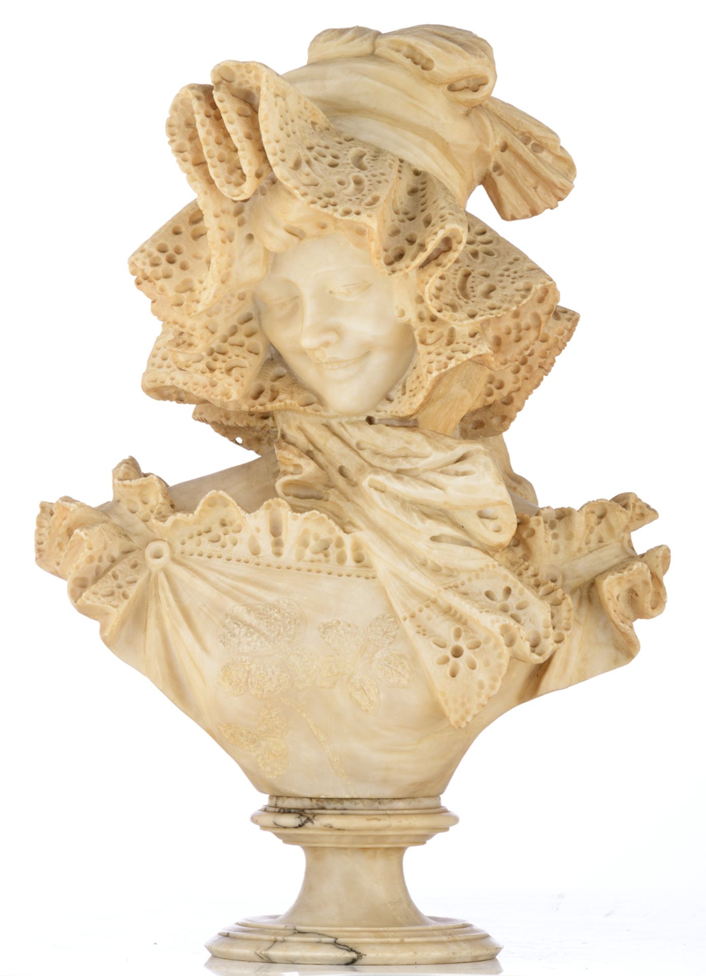 No visible signature, the bust of a young girl with a lacework hat, alabaster on a rouge royal and n - Bild 2 aus 9