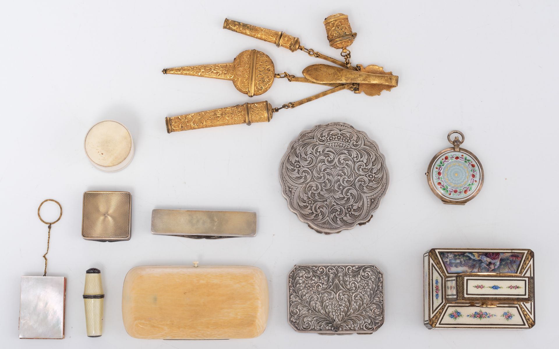 An interesting lot of various vanity gadgets consisting of a late 19thC gilt brass chatelaine; a sma - Image 2 of 14