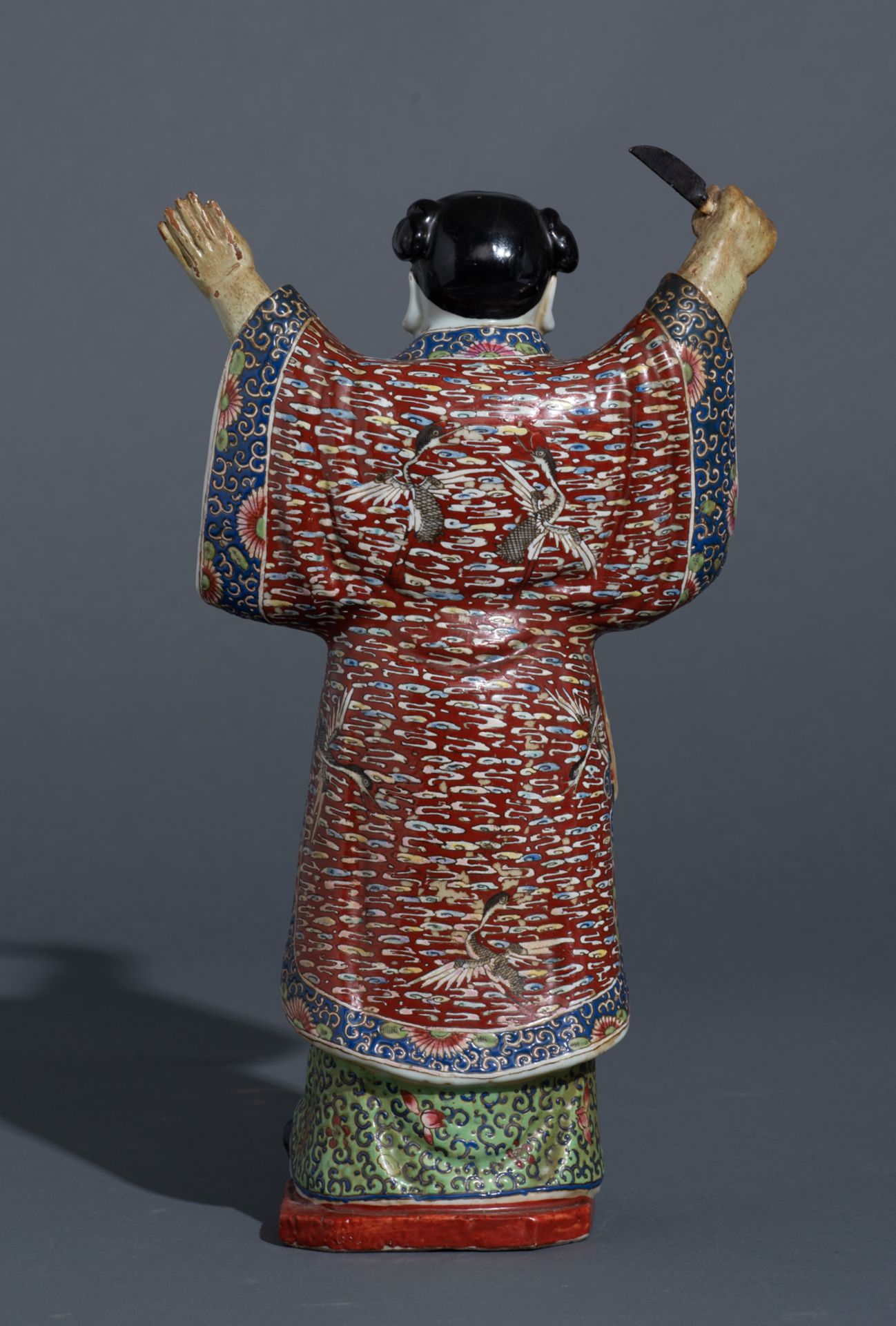 A Chinese famille rose figure of Zhongli Quan, with an impressed four-character mark, 19thC, H 35,5 - Bild 5 aus 9
