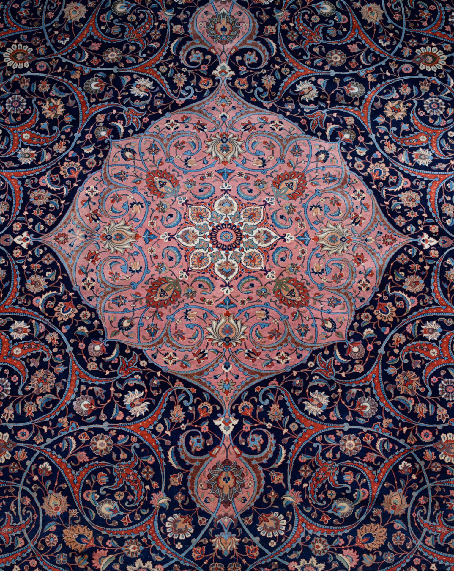 A fine Oriental woollen carpet, floral decorated, 333 x 492 cm - Bild 5 aus 6