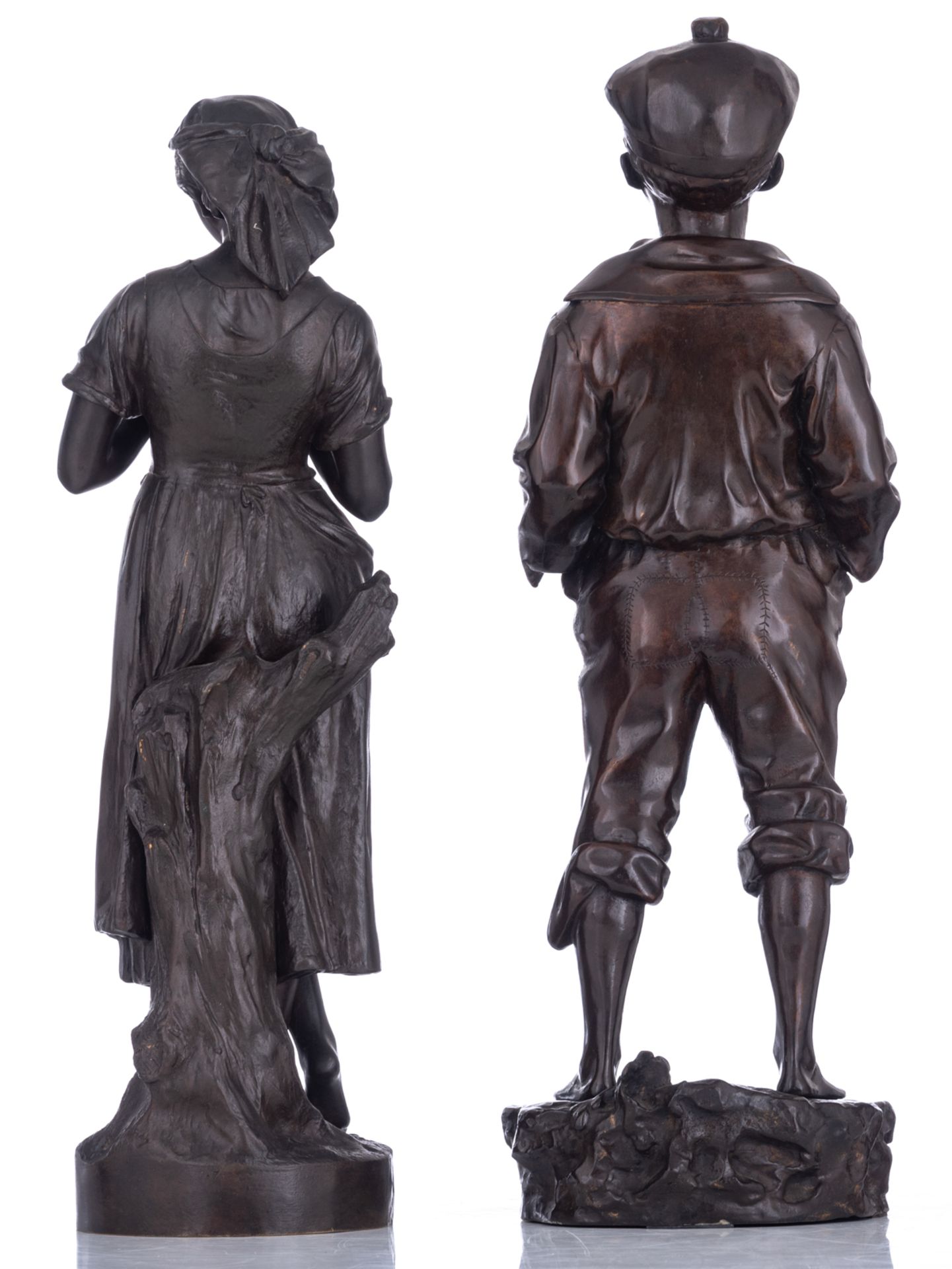 Szczeblewski V., 'Mousse Siffleur', patinated bronze, H 54 cm; added: Laurent, a young beauty sewing - Bild 3 aus 7