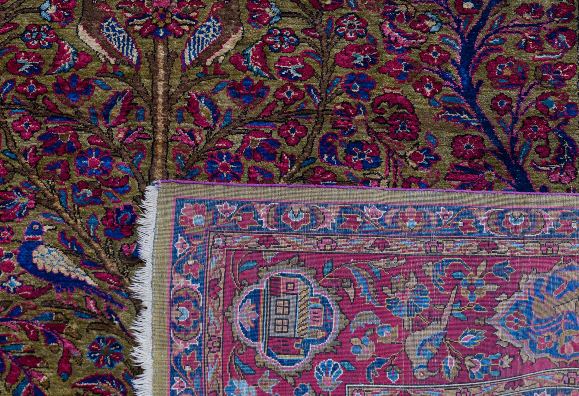 An Oriental silk rug decorated with birds in trees; added: an Oriental silk rug decorated with the t - Bild 5 aus 5