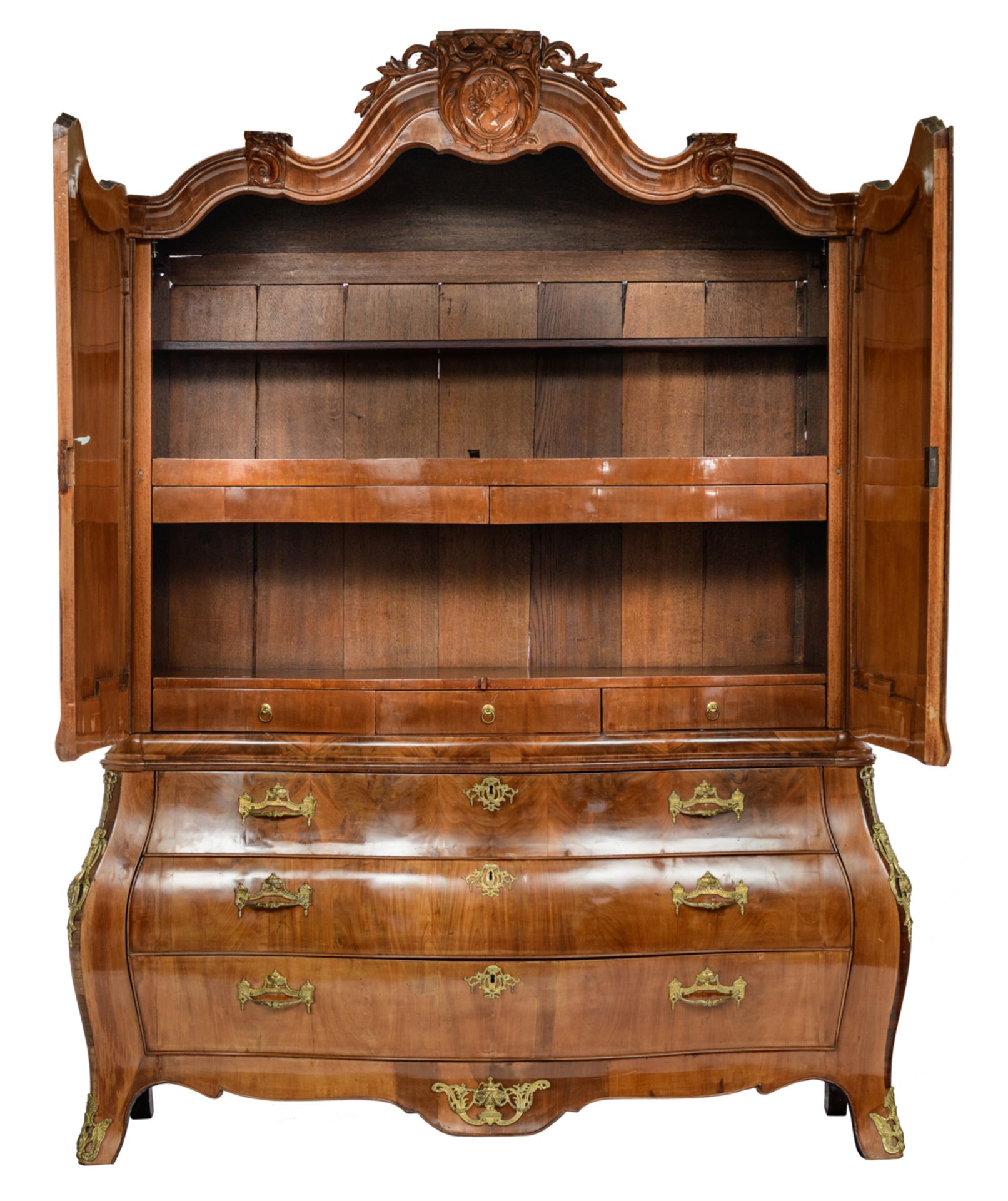 A large and imposing mahogany veneered Dutch Neoclassical cabinet, decorated with gilt bronze mounts - Bild 6 aus 7