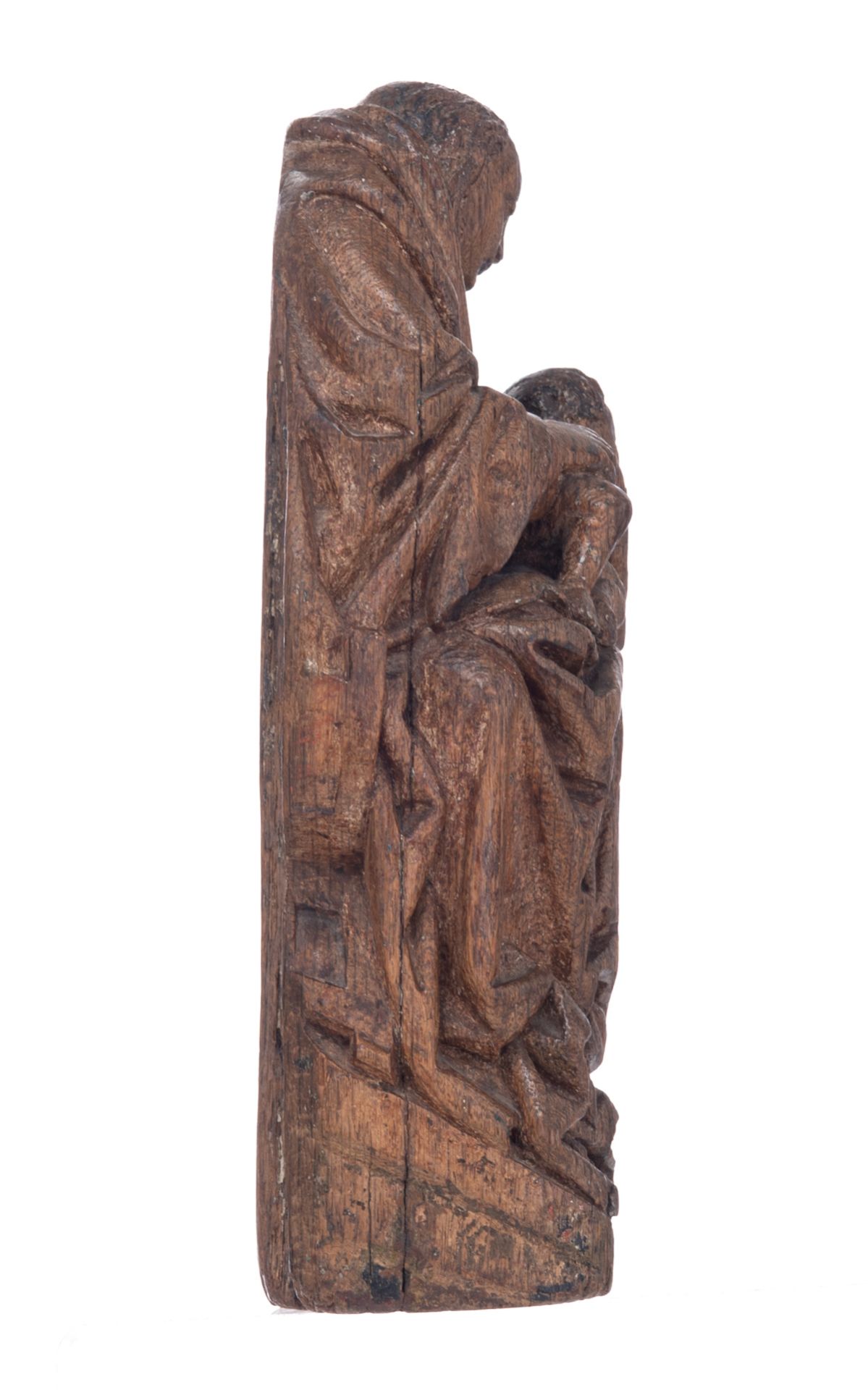 A very fine carved late 15th/early 16thC oak sculpture depicting the Holy Mother and Child, Southern - Image 4 of 7