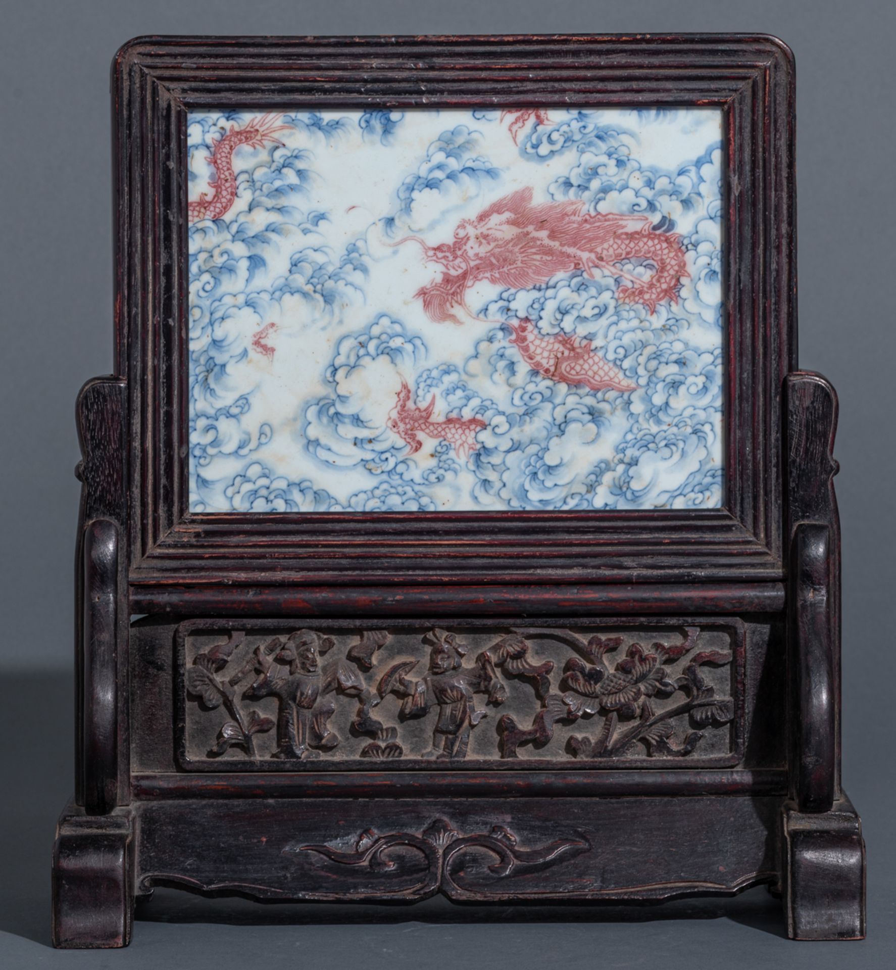 A Chinese rosewood table screen with a blue and white, and underglaze copper-red decorated porcelain - Image 3 of 7