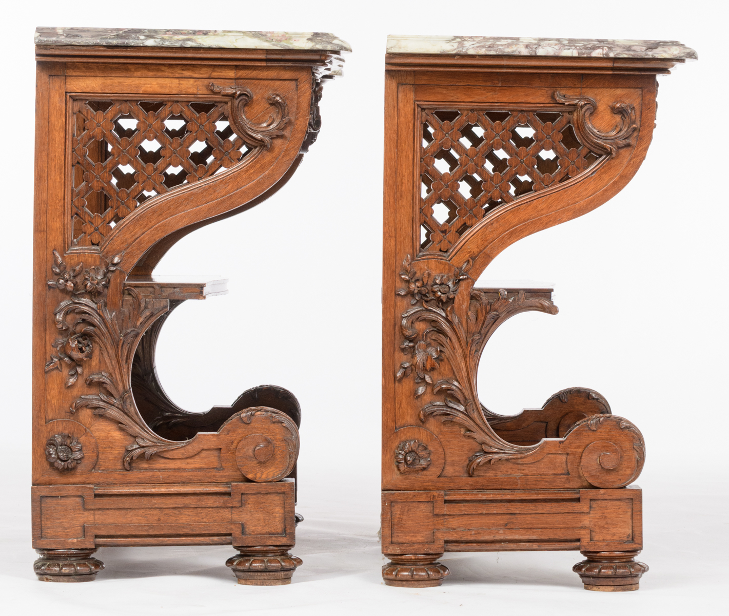 A pair of richly carved oak Baroque style wall consoles, with a Brèche violet marble top, H 89 - W 1 - Image 5 of 5