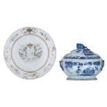 A Chinese blue and white export porcelain tureen; added a ditto plate with a 'coat of arms'-design