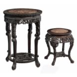 Two Chinese floral carved exotic hardwood stands, with a marble top, H 48,5 - 81 - ø 47 - 56 cm