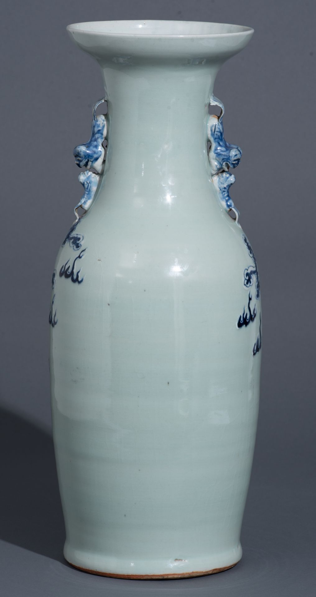 A Chinese celadon vase, blue and white decorated with a dragon and a phoenix, paired with Fu lions, - Bild 4 aus 8