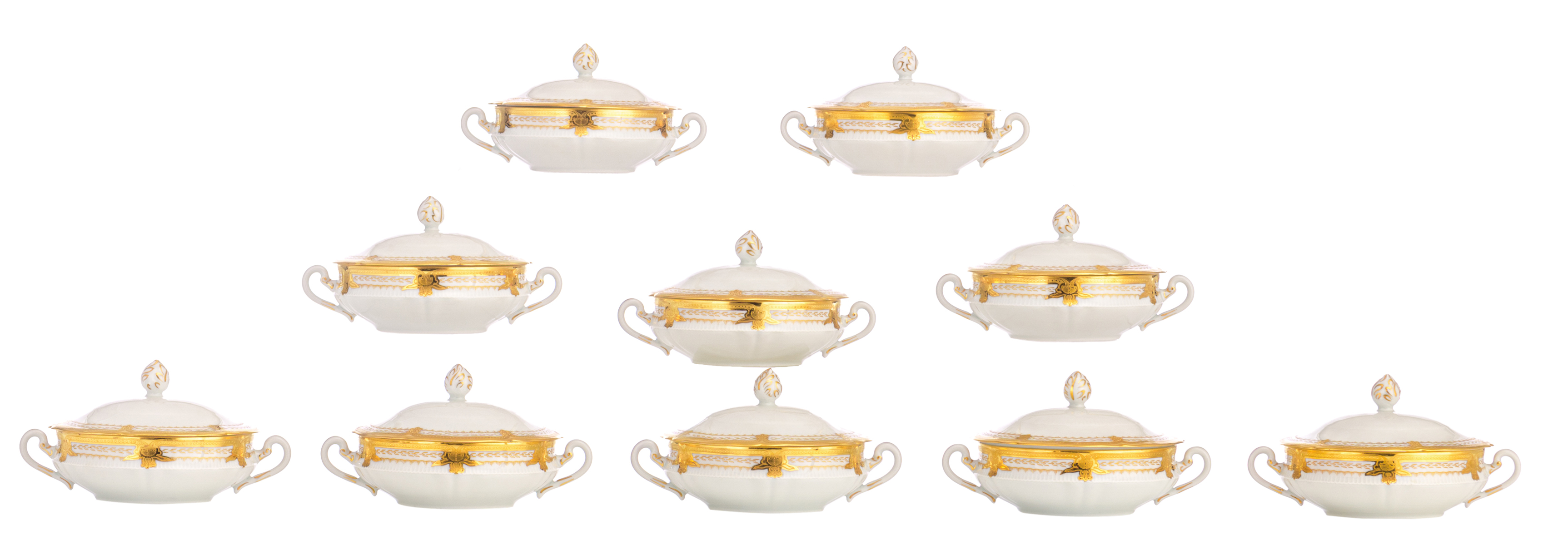 A completely gilt decorated Limoges porcelain dinner and coffee service, marked 'Haviland France', 2 - Image 5 of 10
