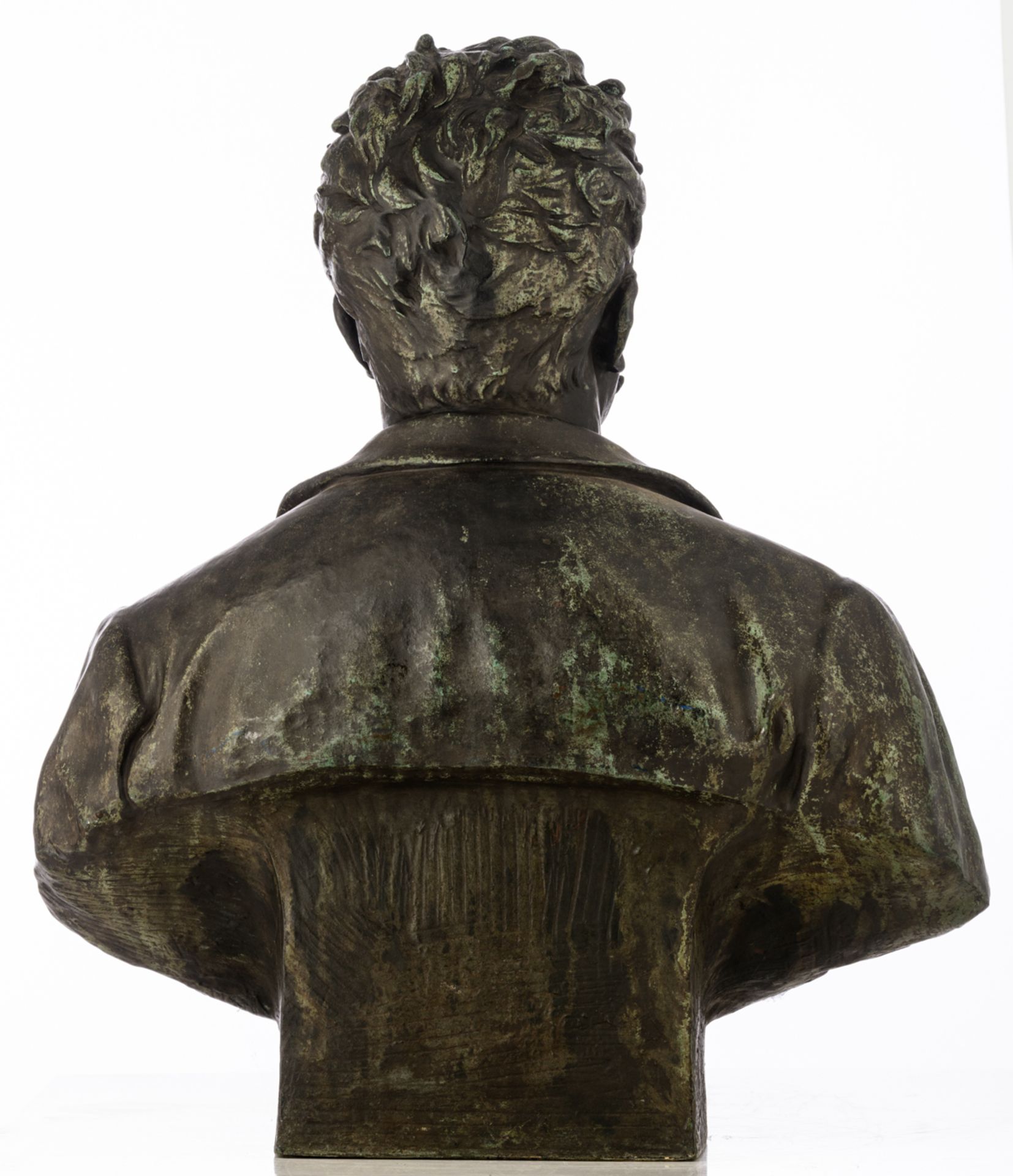 Darcq A., the bust of a nobleman, dated 1888, green patinated bronze, H 69 cm - Bild 3 aus 8