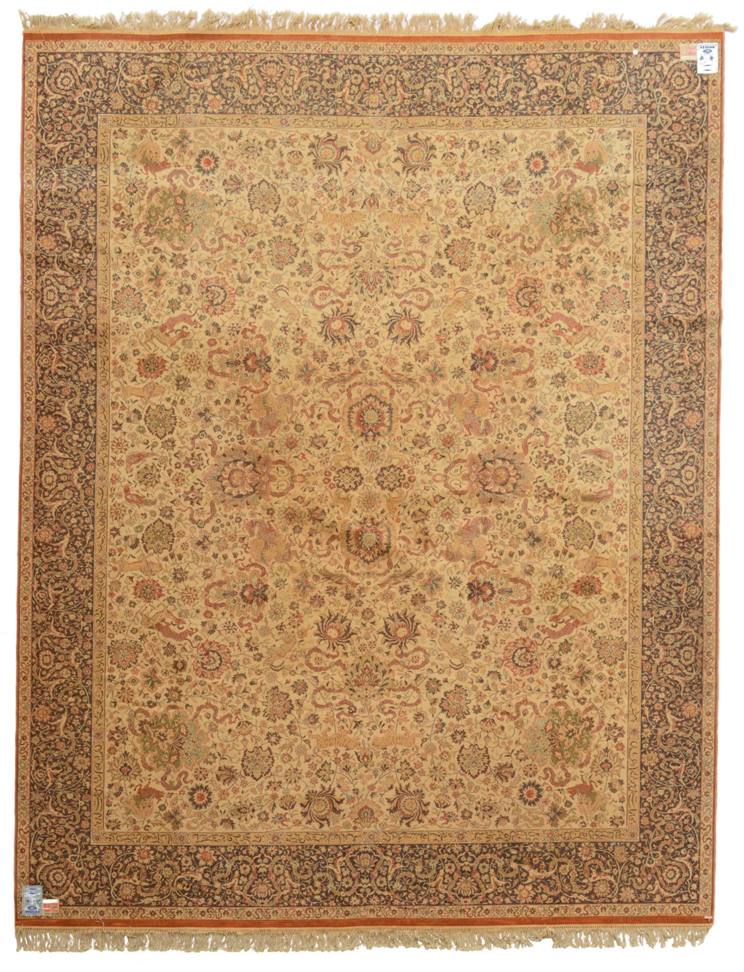 A large Oriental Keshan woolen rug, finely decorated with hunting lions, tigers, leopards and other - Bild 2 aus 8