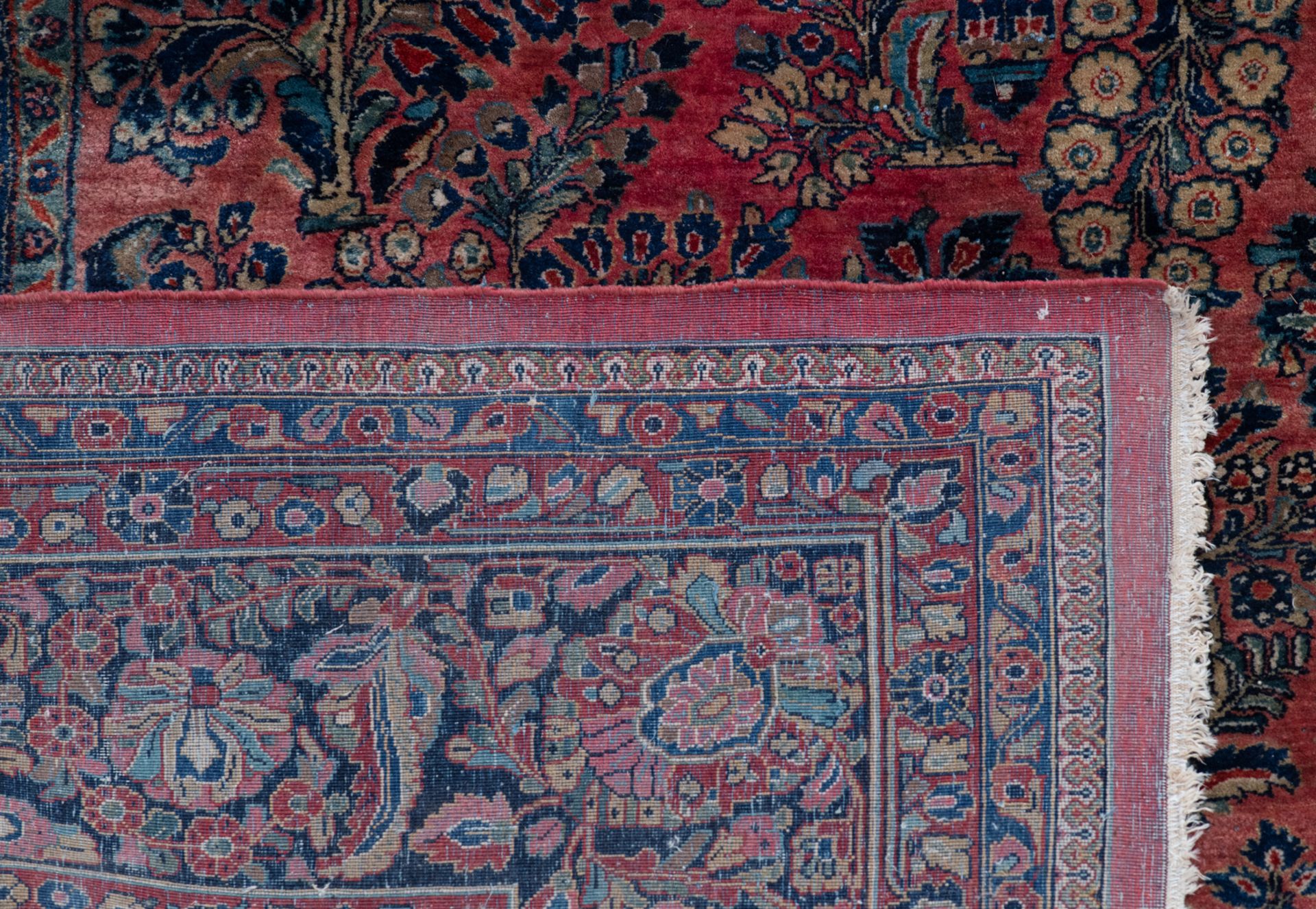 A large Oriental woollen rug, floral decorated, 306 x 511 cm - Image 3 of 5