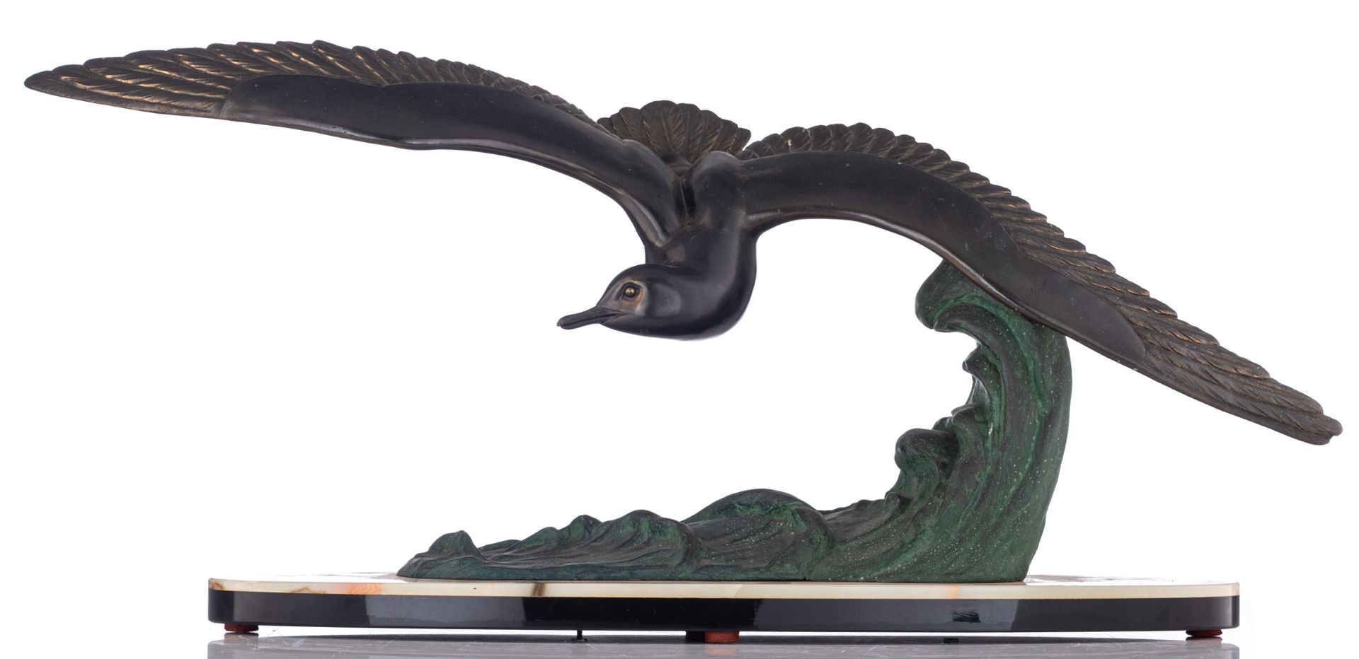 Leducq M, a flying gull, an Art Déco sculpture in patinated zamac on a green onyx and noir Belge mar - Bild 2 aus 7