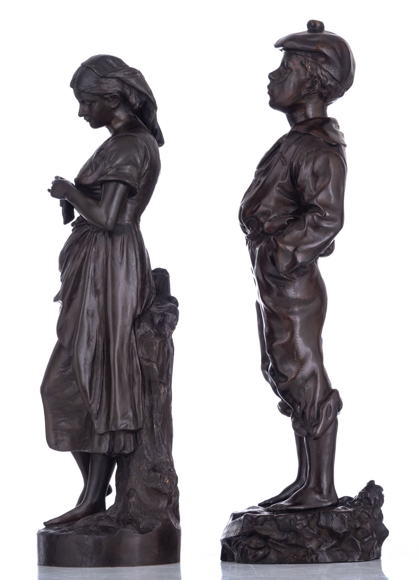 Szczeblewski V., 'Mousse Siffleur', patinated bronze, H 54 cm; added: Laurent, a young beauty sewing - Bild 2 aus 7