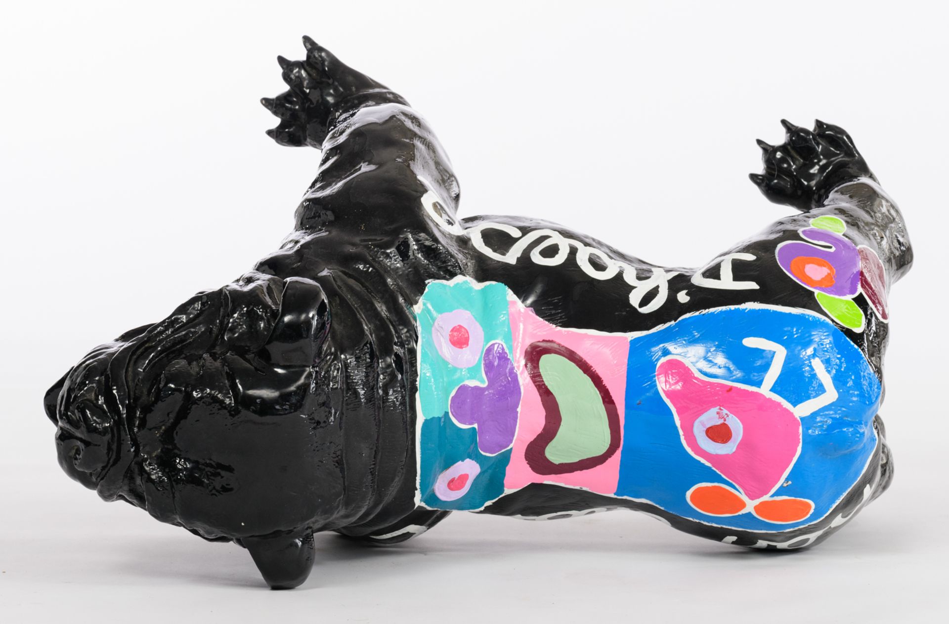 D’Haese H., 'I love you', a polychrome painted black polyester sculpture of a bulldog, H 70 - W 90 c - Bild 7 aus 7