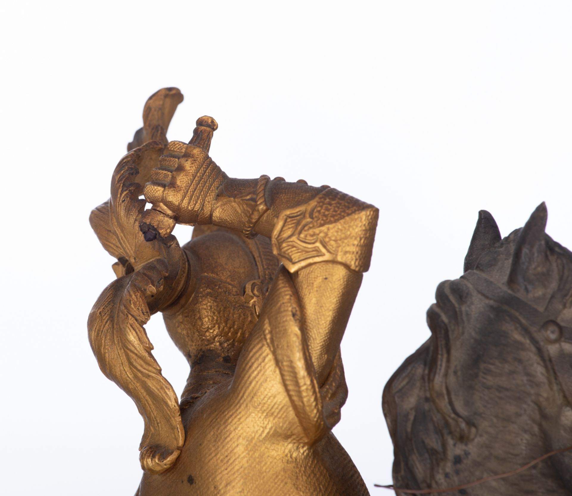 A gilt and patinated bronze mantle clock 'à sujèt', on top a crusader fighting a Moorish soldier, de - Image 10 of 10