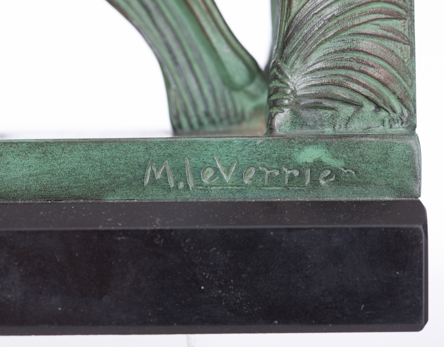 Le Verrier M., a fine pair of Art Déco bookends, shaped as jumping antilopes, patinated bronze on a - Image 8 of 8