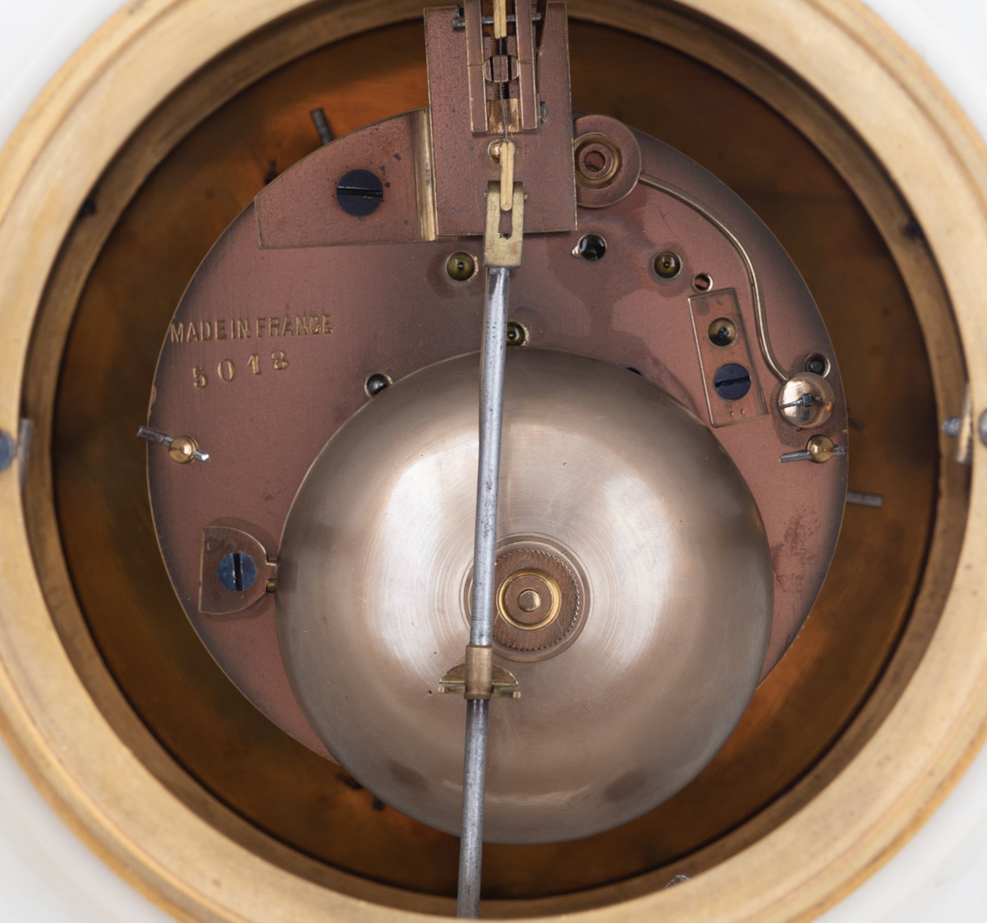 A Neoclassical Carrara marble and gilt bronze three-piece mantle clock garniture, decorated with two - Image 6 of 9