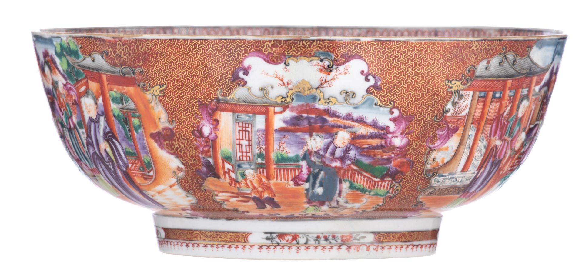 A Chinese 'Mandarin pattern' export porcelain punch bowl, the panels with ladies on a terrace, 18thC - Bild 3 aus 8