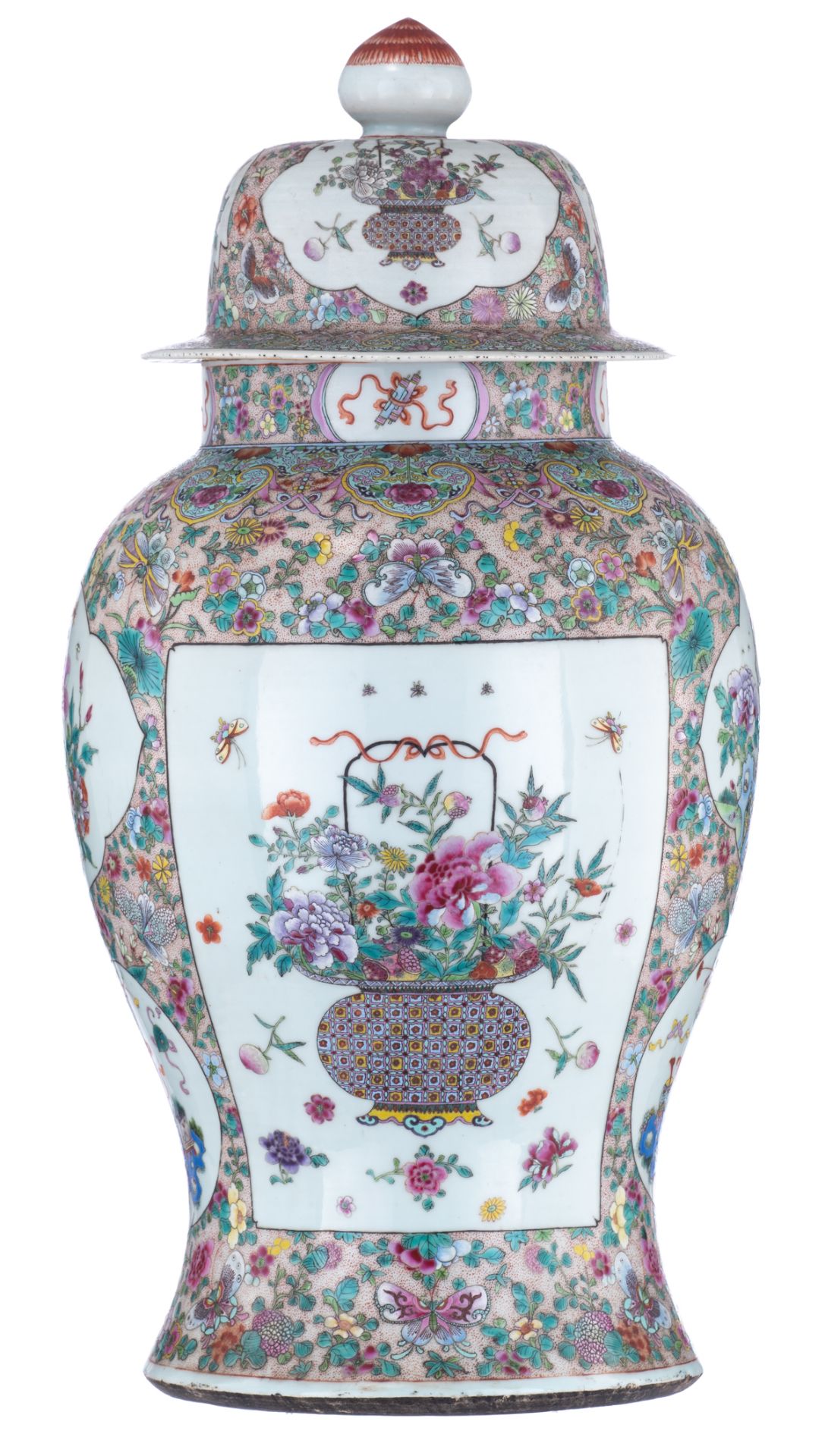 An impressive Chinese famille rose vase with cover, all over decorated with flowers and butterflies, - Bild 3 aus 8