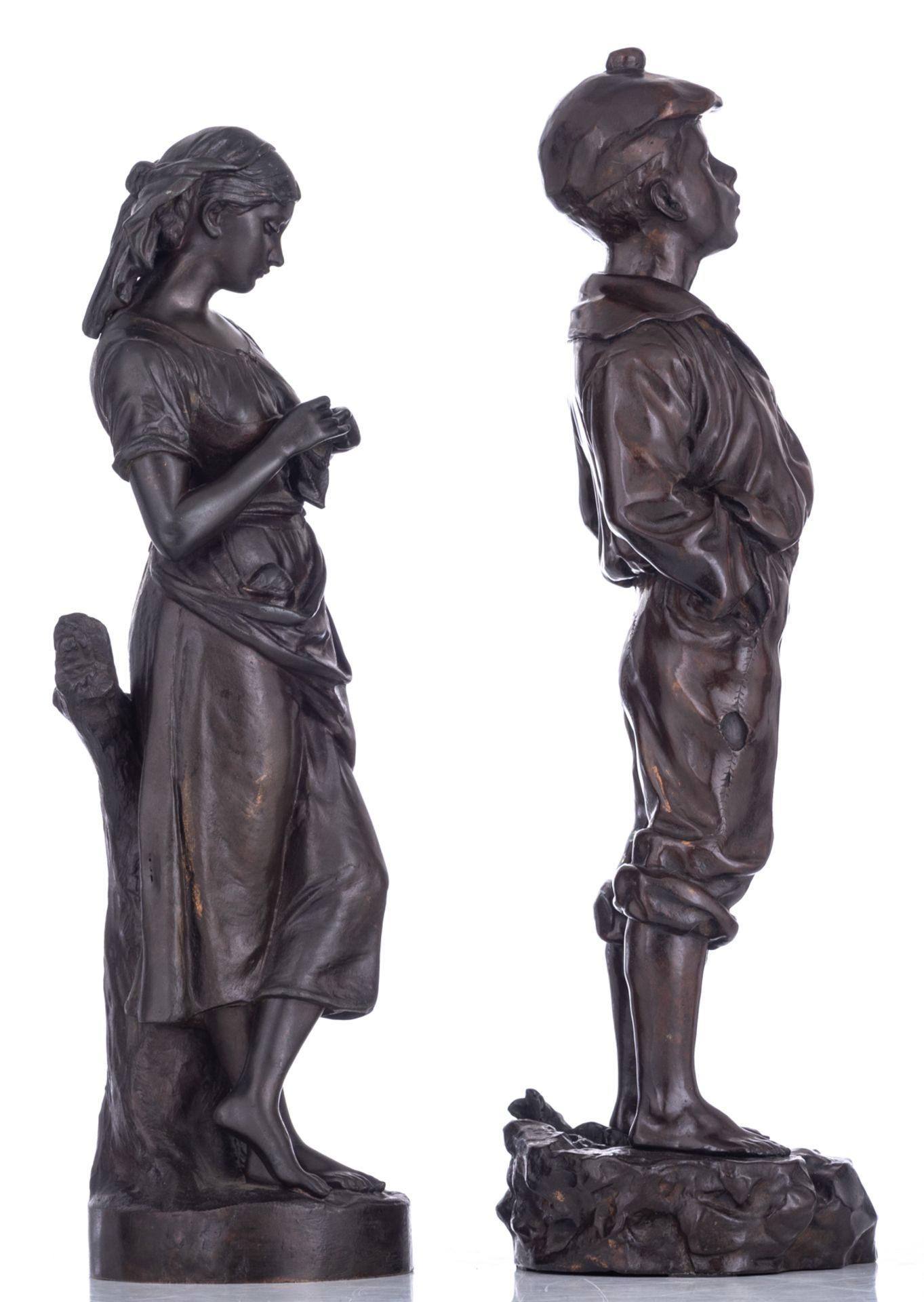 Szczeblewski V., 'Mousse Siffleur', patinated bronze, H 54 cm; added: Laurent, a young beauty sewing - Bild 4 aus 7