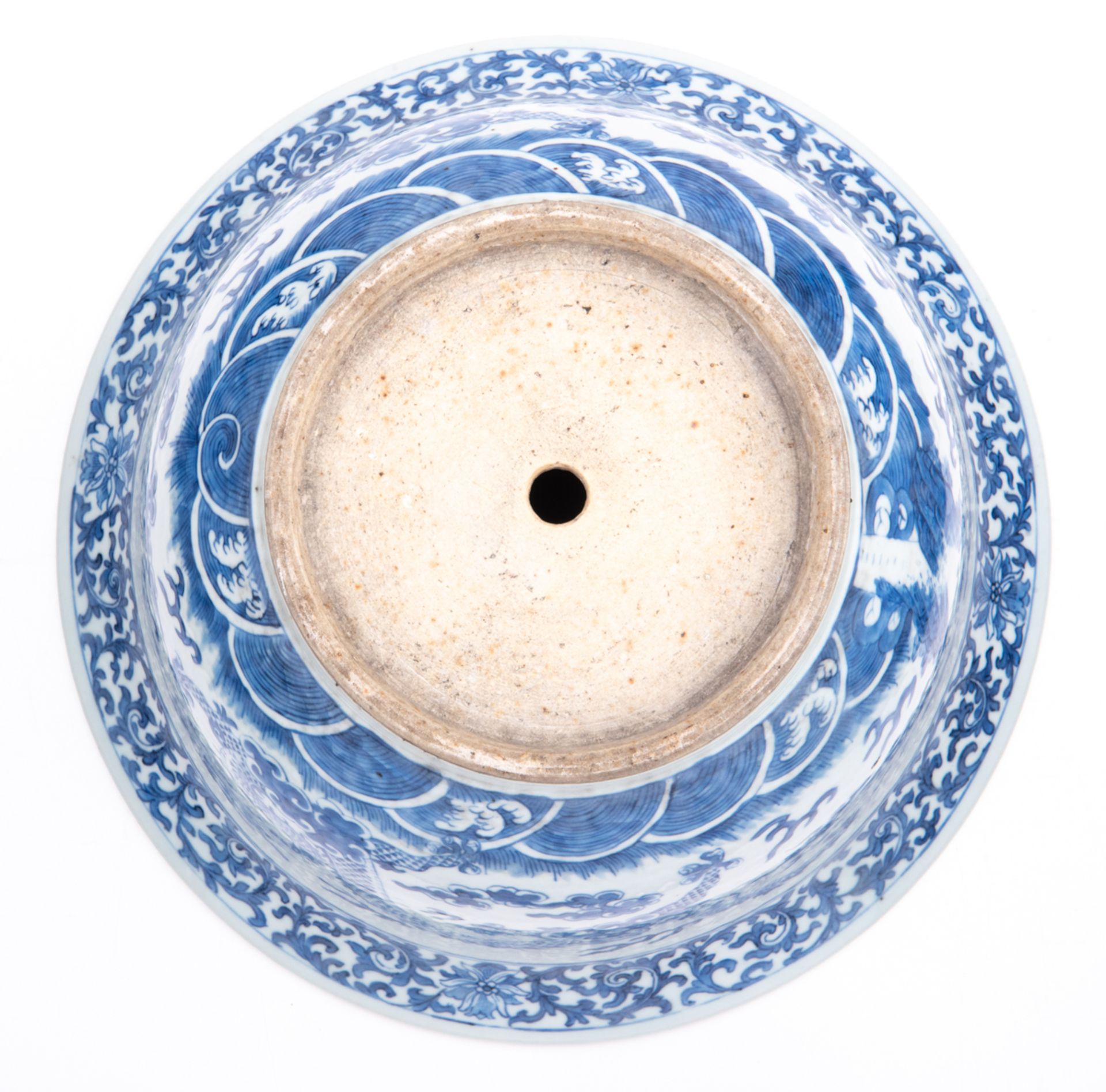 A Chinese blue and white jardinière, decorated with a pair of dragons chasing a flaming pearl amidst - Image 7 of 7