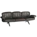 A design 'DS31' De Sede dark brown leather upholstered sofa, on a chromed aluminium base, H 74 - W 2