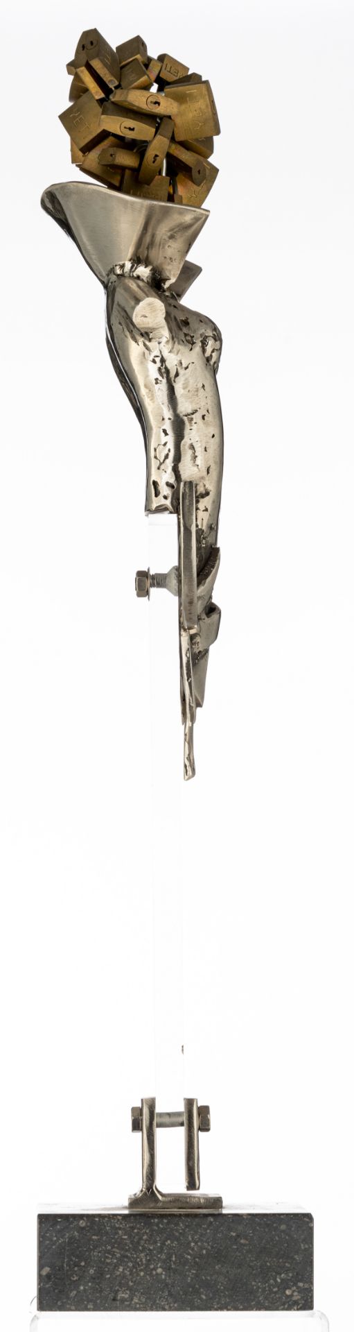 d'Ydewalle L., untitled, polished steel, padlocks and plexi on a Belgian bluestone, H 68 cm Is possi - Image 6 of 8