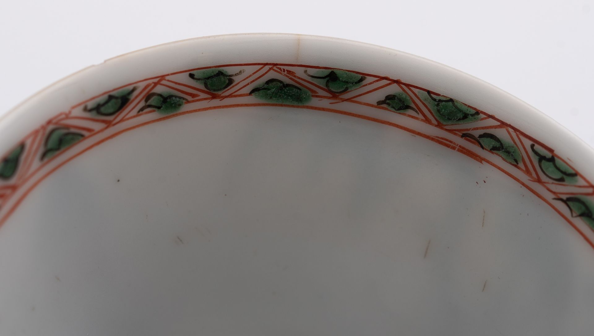 A Chinese famille verte cup and saucer, decorated with an erotic scene, Kangxi symbol mark and of th - Bild 7 aus 7