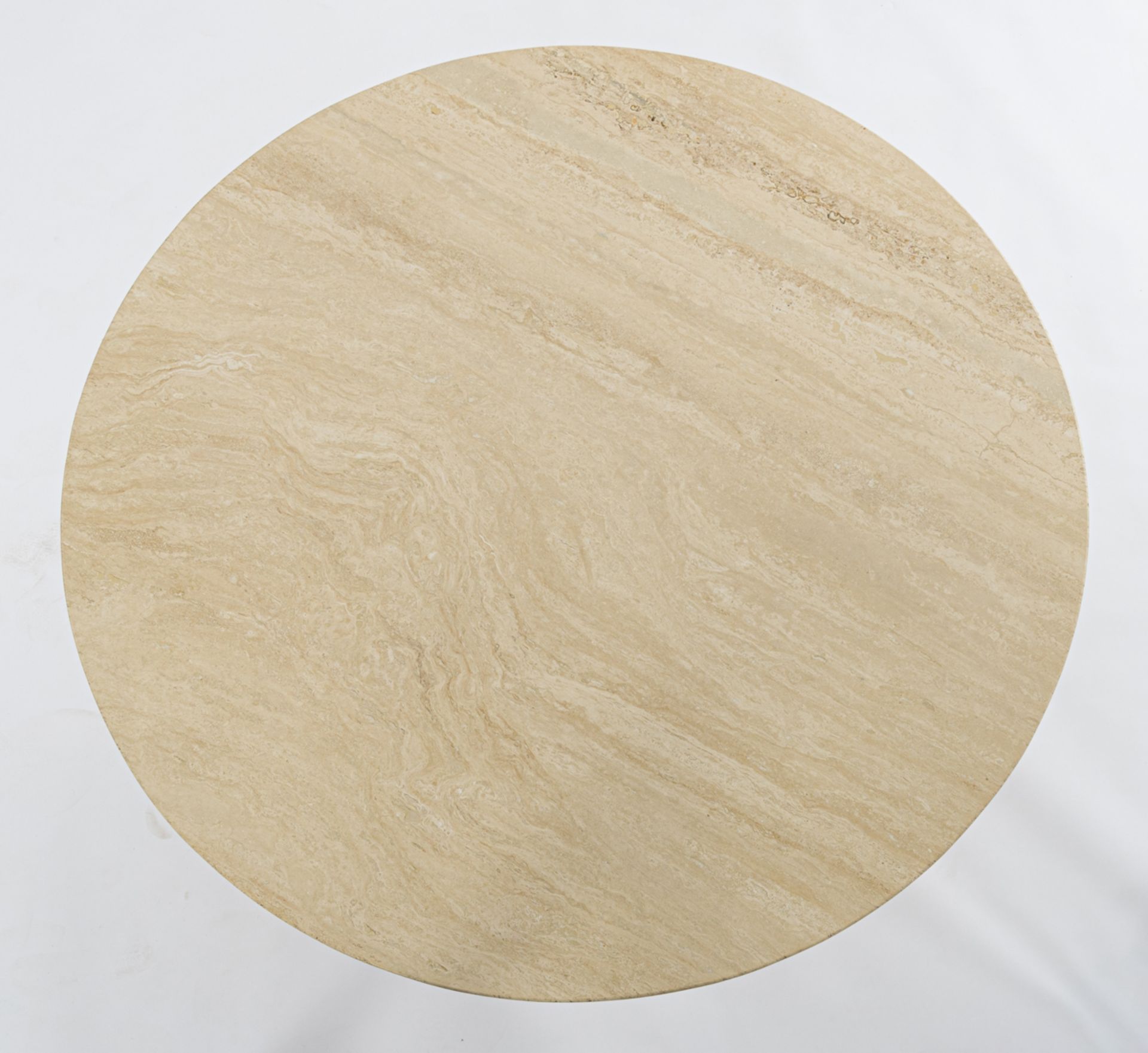 A brass and travertine round dining table, in the manner of Belgo Chrom, H 73 - ø 135,5 cm - Image 6 of 10