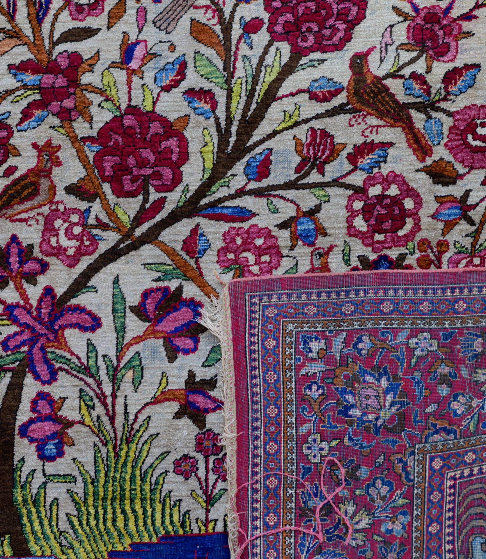 An Oriental silk rug decorated with birds in trees; added: an Oriental silk rug decorated with the t - Bild 3 aus 5