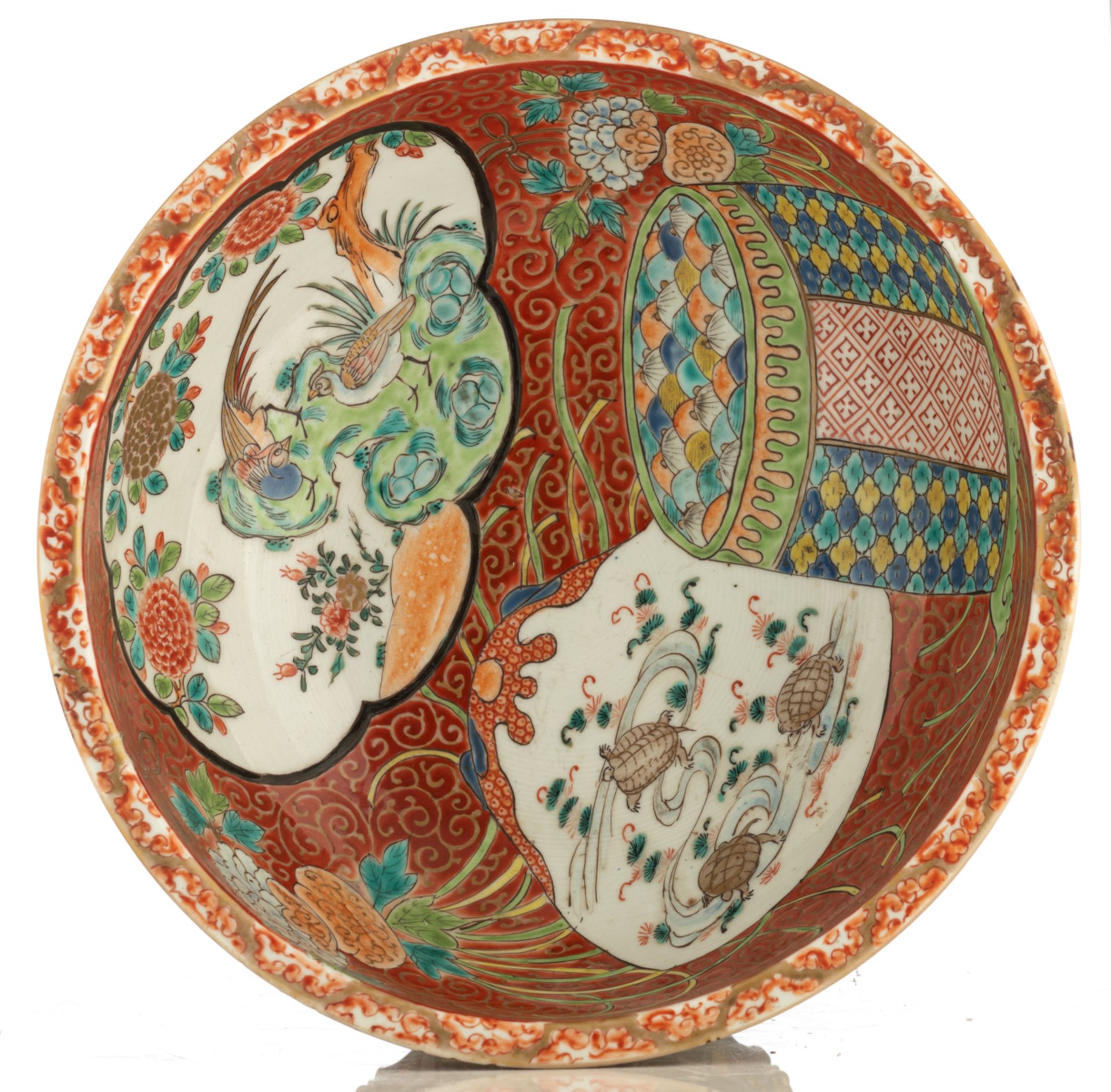 A Chinese blue and white and iron-red porcelain bowl, polychrome enamelled with birds, turtles, frui - Image 7 of 7