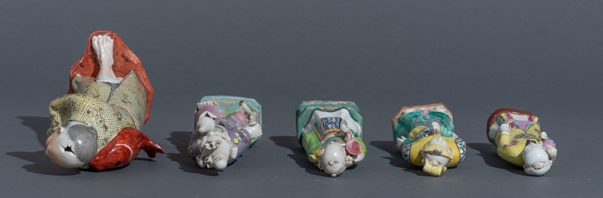 A pair of sancai Fu lions; added five polychrome decorated figures, depicting standing figures, i.e. - Image 13 of 13